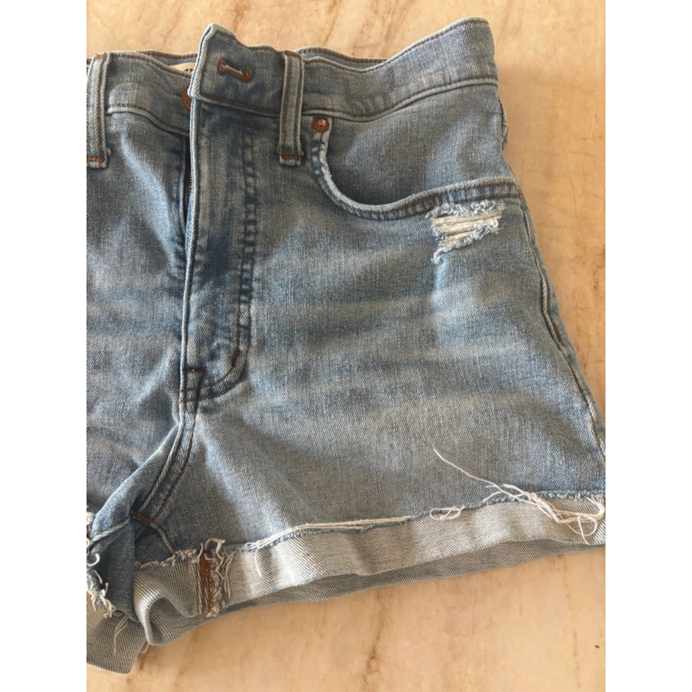 Women's Madewell Blue High-Rise Distressed Denim Shorts Size 28 - Picture 3 of 8